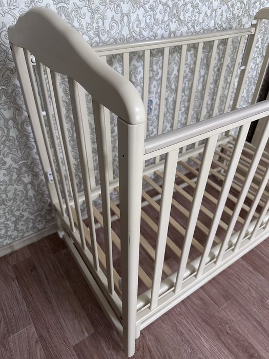 Продам детскую кроватку