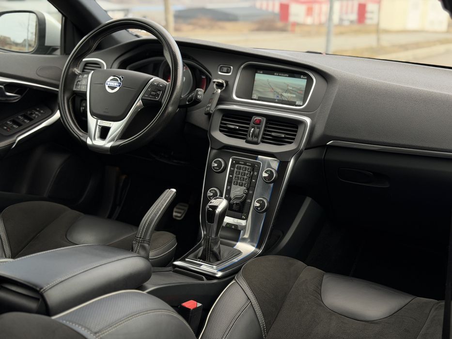 Volvo v40 R DESIGN, 2.0 Diesel, 2016, euro 6