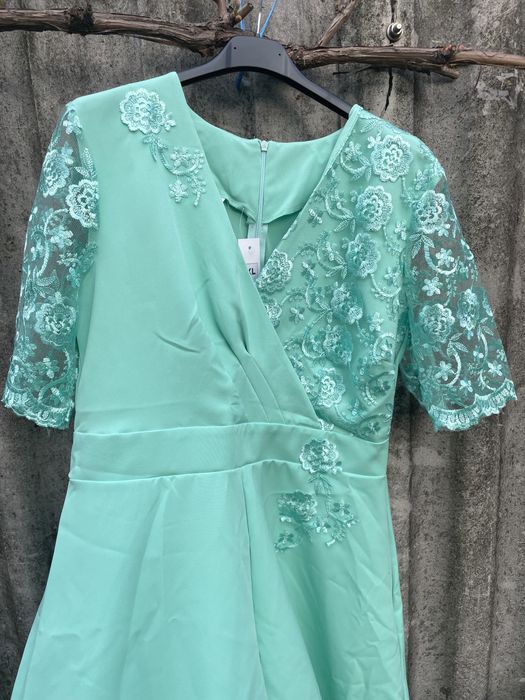 Vand rochie noua eleganta turcoaz cu dantela