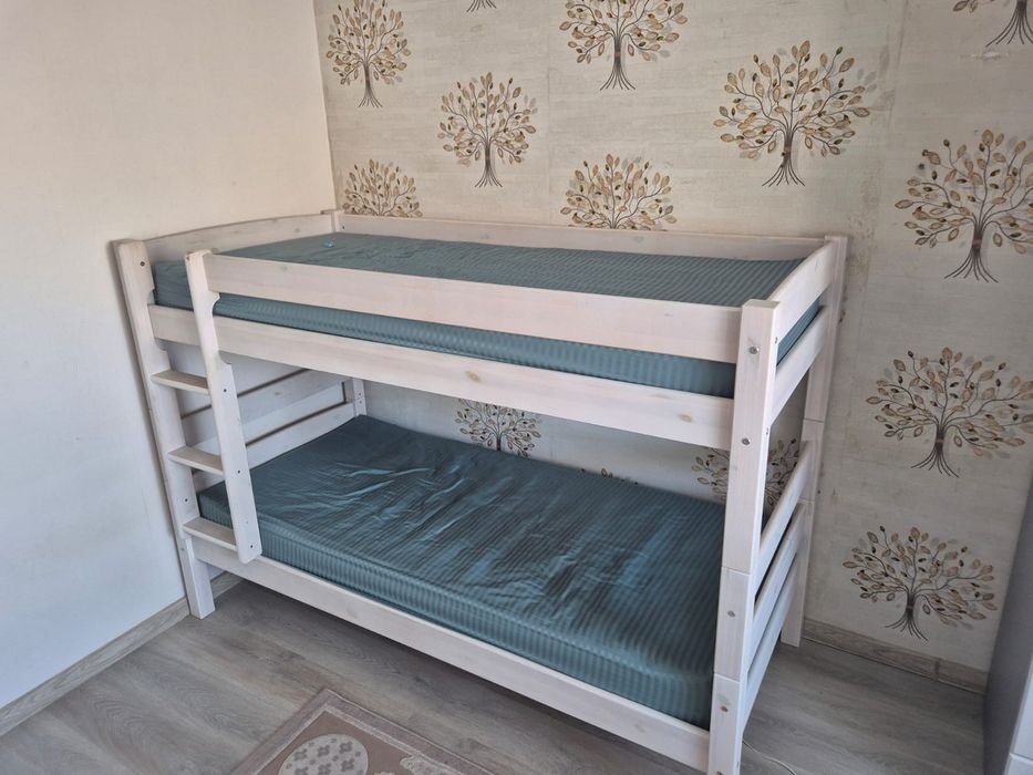 Продам двухярусную кровать