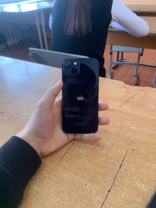 Продам айфон 13 256 гб