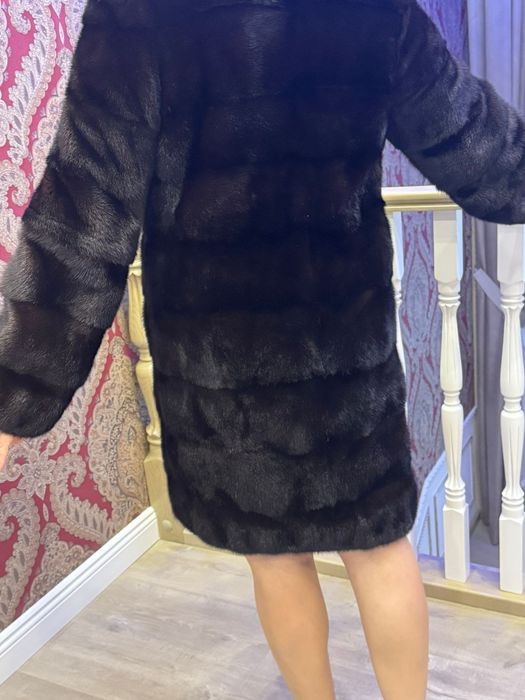 Продам норковую шубу