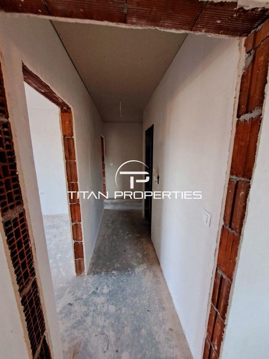 Продава се Тристаен апартамент в Пловдив, Остромила - 179 кв.м за 1174 €/кв.м - Снимка #8