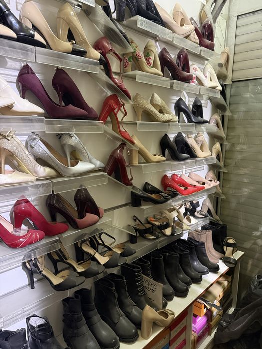 Raft expunere  pantofi