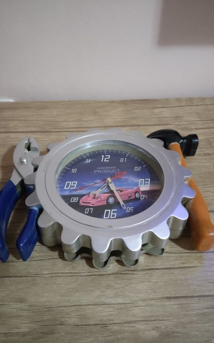 Часы настенные .