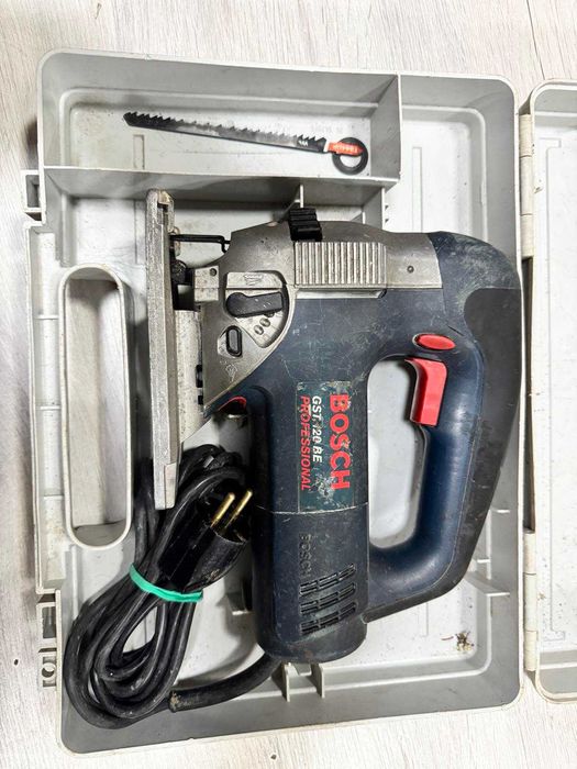 Bosch GST 120 BE 650W  прободен трион – с куфар