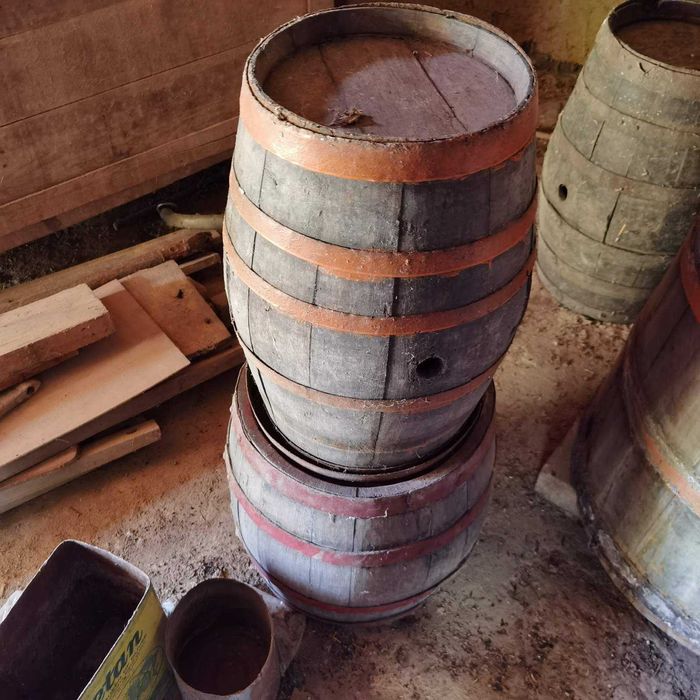 Бурета за вино, каци, кашпи, крачета, за декорация и др.