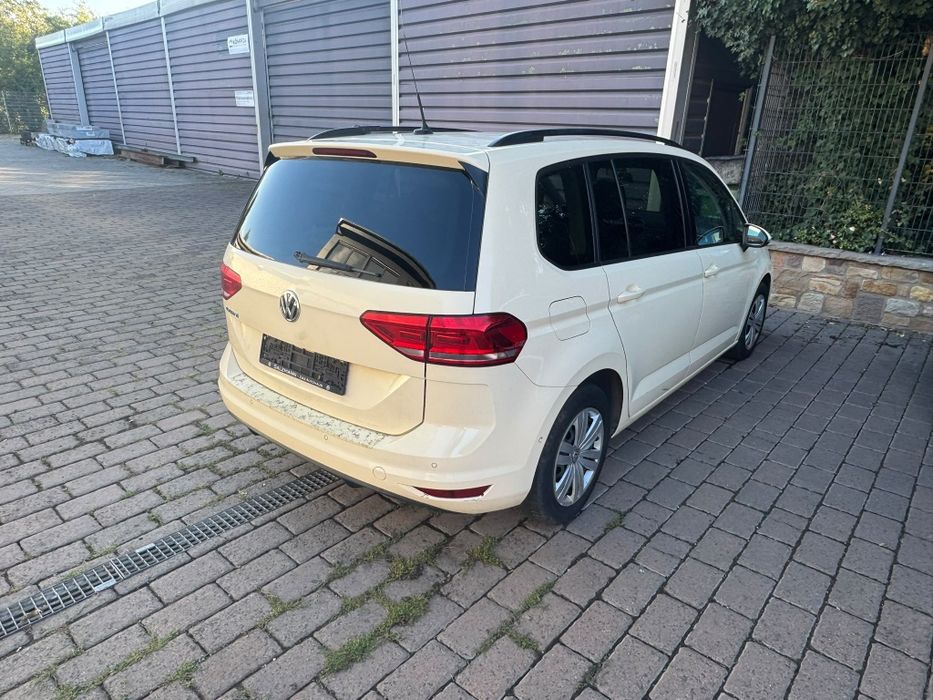 VOLKSWAGEN Touran 2020 — imagine 2