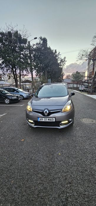 Renault Grand Scenic BOSE Edition 2015/10