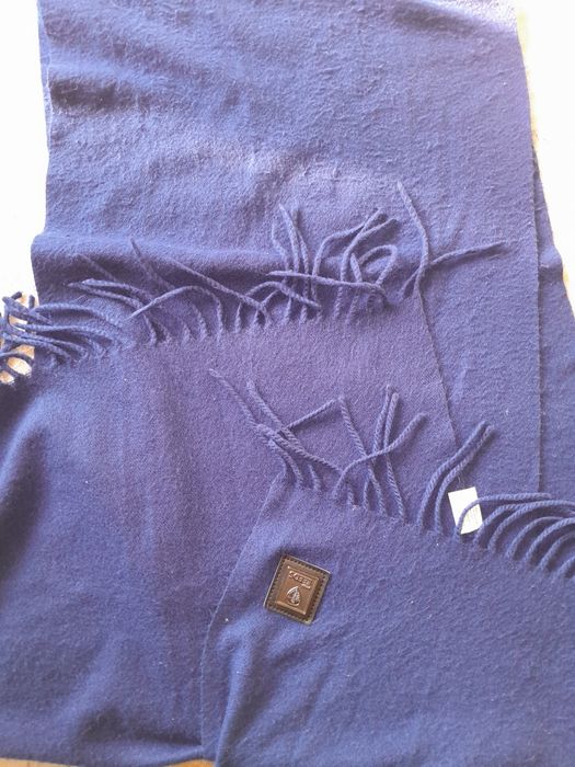 Оригинално  шалче на Leeds