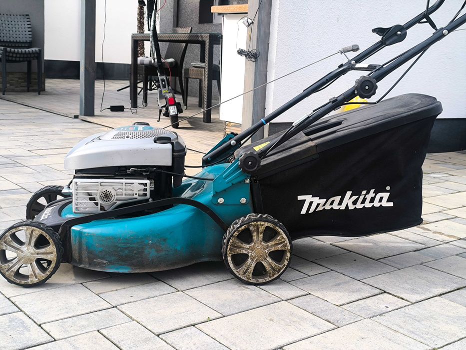 Косачка за трева Makita