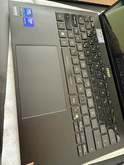 MSI Prestige 13 AI+ Ukiyoe Edition A2VMG – ediție specială – NOU/SIGILAT