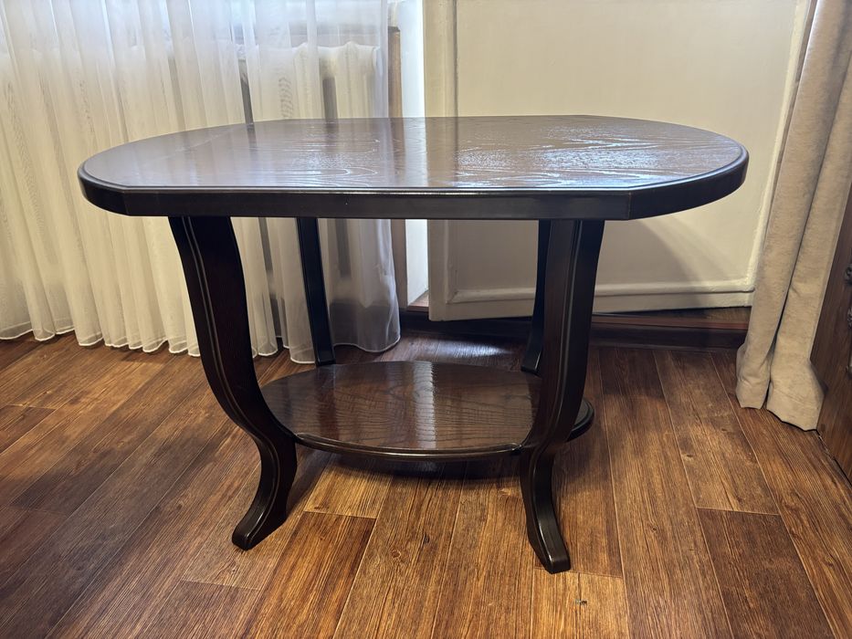 Журнальный стол в гостинную в отличном состоянии