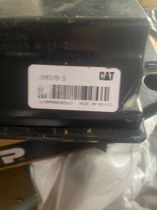 Запчасти на технику Cat