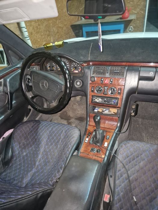 Мерседес 240 механика