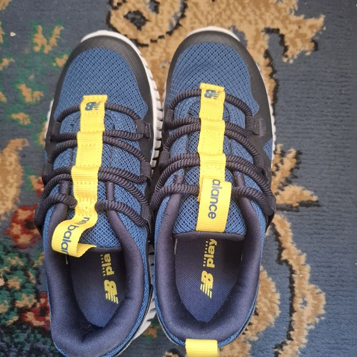 Продам кроссы на мальчика!