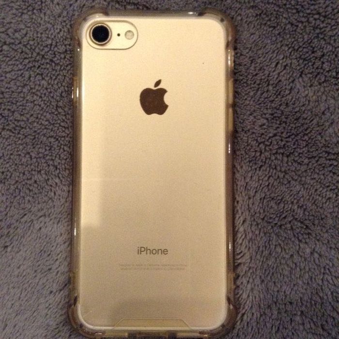 iPhone 7 золотистый