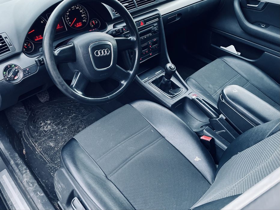Audi A4 / Motor 1.6 Benzină / AN 2006 / Euro 4 / 220000 Km / Adus Acum
