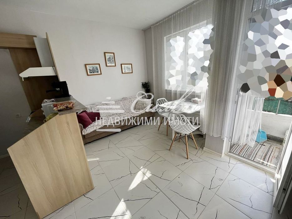 Дава се под наем Двустаен апартамент в Шумен, Център - 60 кв.м за 306 € - Снимка #1