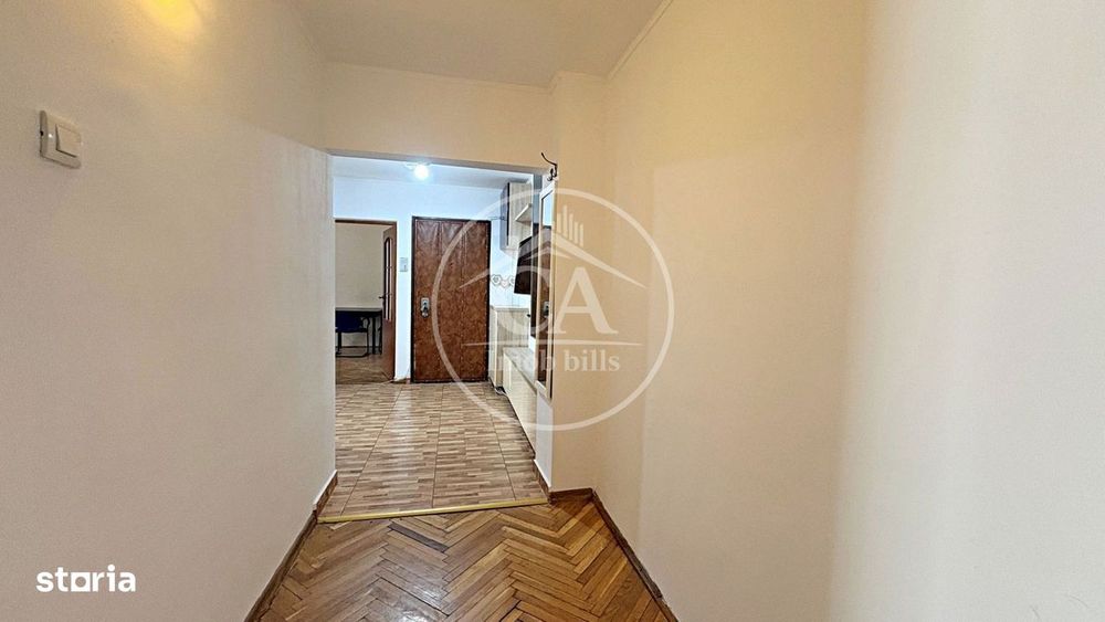Apartament cu 3 camere de închiriat în zona Rogerius, Oradea