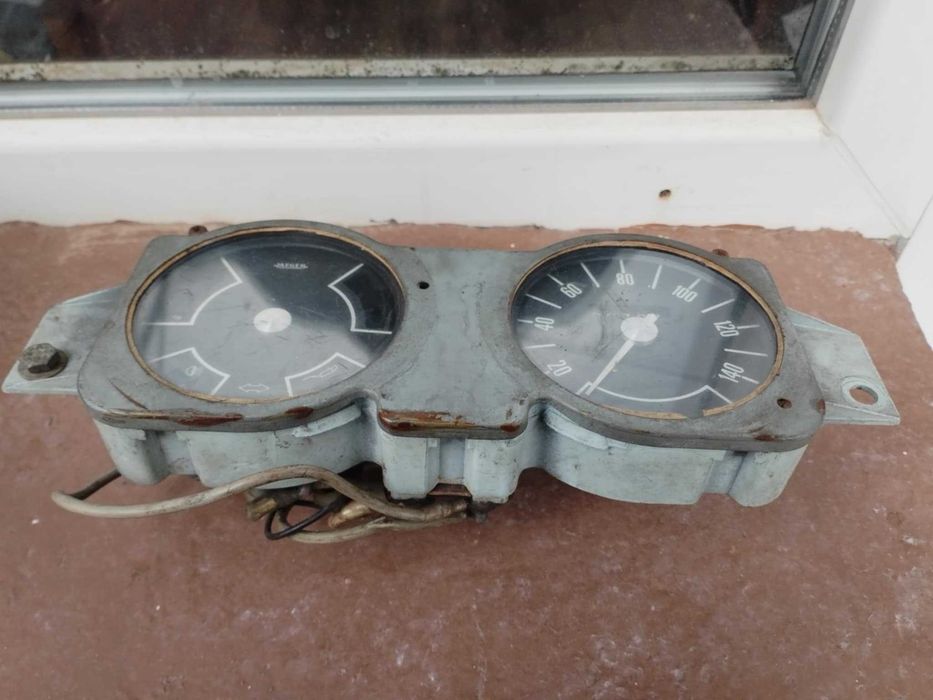 Километраж от Renault 8 / R8