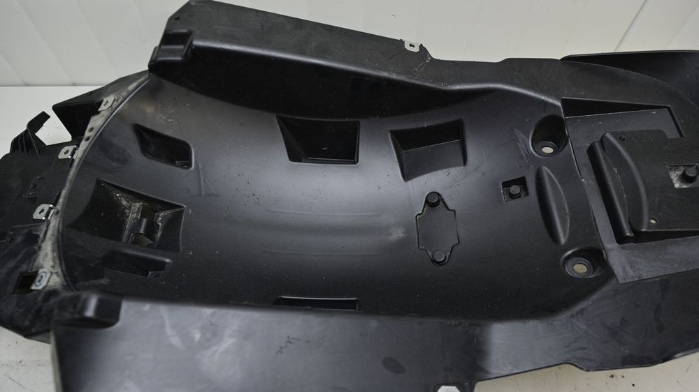 Undertail Plastic Roata Spate BMW R1200RT 2014 - 2017