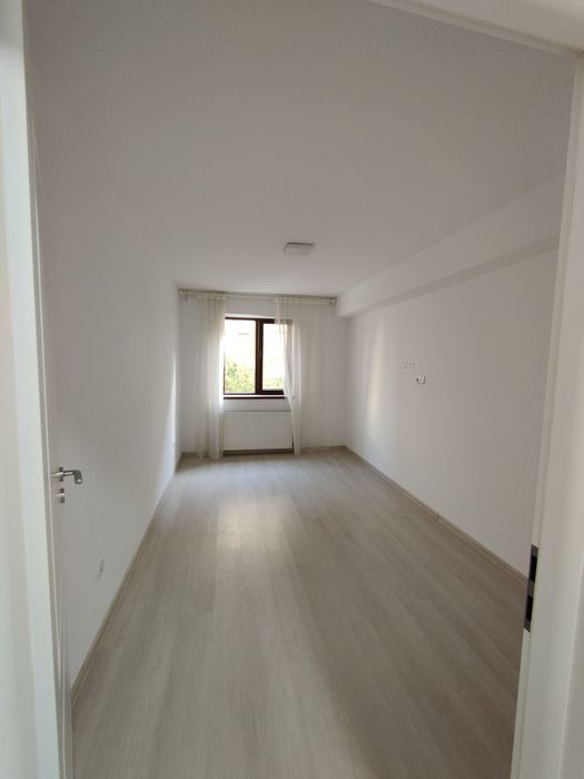 Apartament 3 camere + loc de parcare , Apartament Dobroești Decomandat cu vedere la gradina, Parter din 2+1