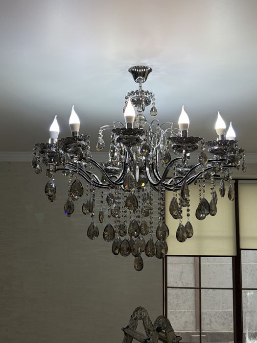 Продам Люстра