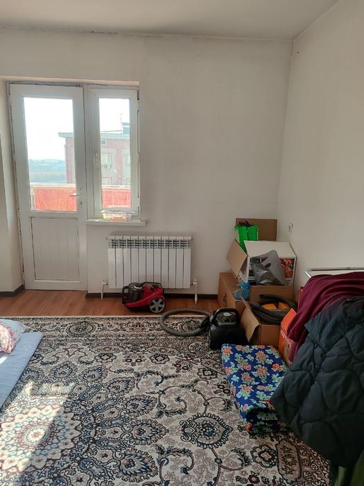 Srochna kvartira  sotiladi. 60 kv.m.Yangiyo'l shahar, Yangi Farovon da