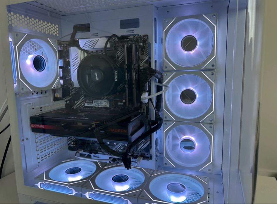 PC Ryzen 5 5600x RX 7600 Saphire