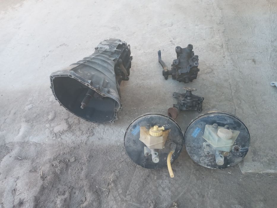 Мерседес запчасти сотилади