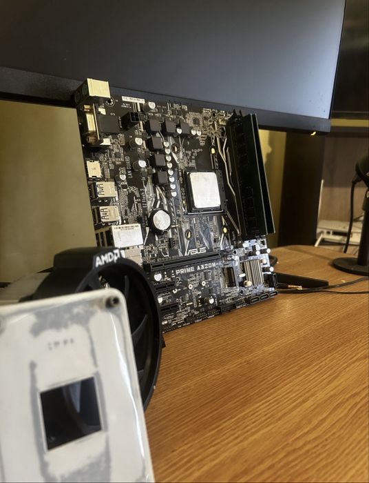 PC GAMING RYZEN 5 3400G with Vega 11