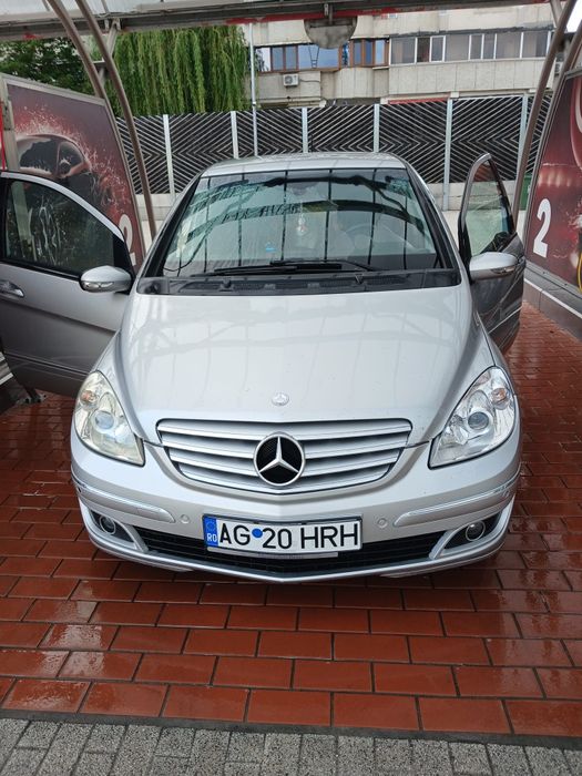 Mercedes-Benz B200