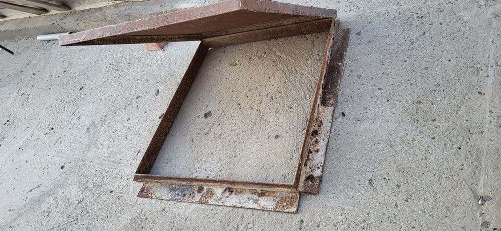 Железная крышка люг