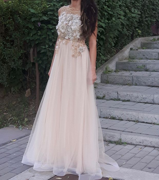 Rochie lungă elegantă (designer Diana Antohi)