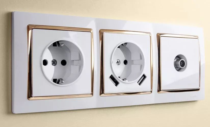 Услуги электрика Электрик Электромонтаж Установка люстры Розетки