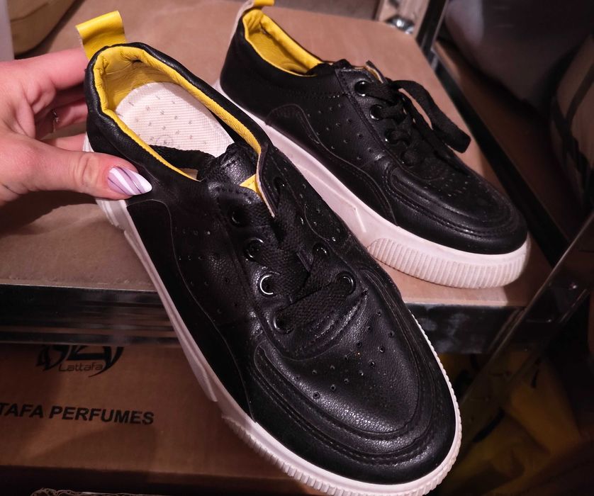 Обувки чисто нови и ползвани