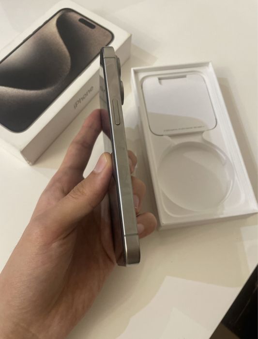 Продам айфон 15 про