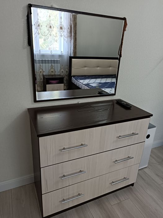 Продам спальный гарнитур