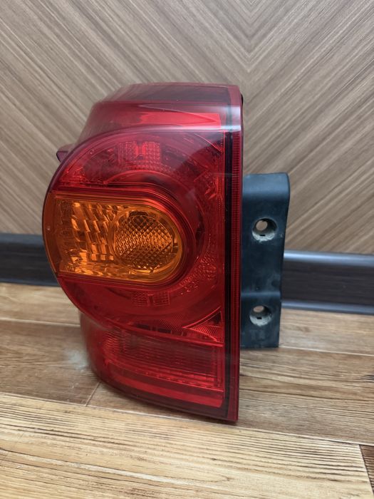 Задний фонарь Land Cruiser 200 оригинал