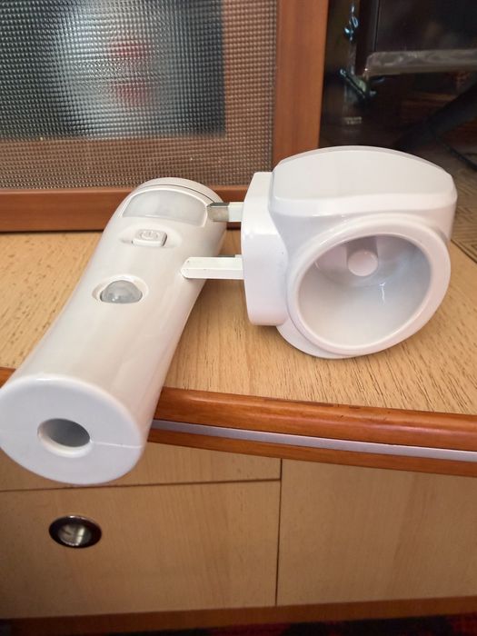 lanternă de urgență Xtralite NiteSafe Maxi cu lumină de veghe