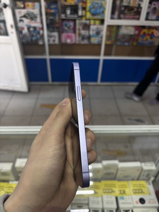 iPhone 12 с гарантией пол года