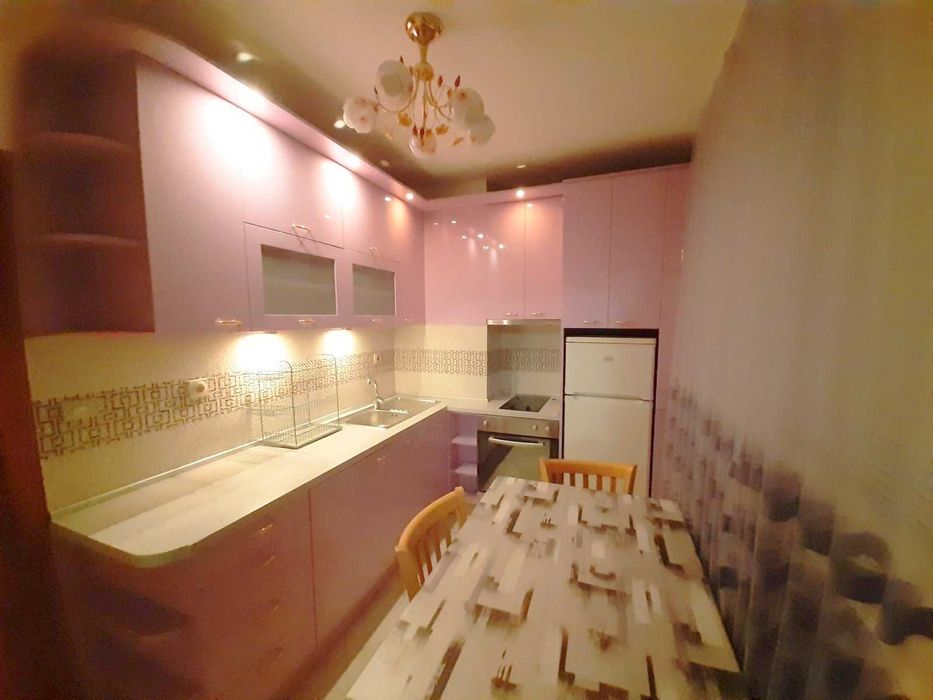 Дава се под наем Двустаен апартамент в София, Връбница 1 - 68 кв.м за 550 € - Снимка #2