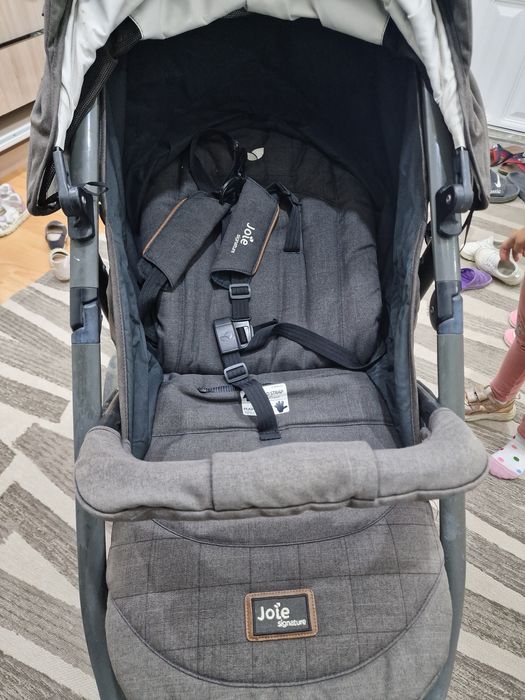 Коляска Joie Signature