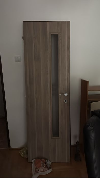 Vand usi apartament