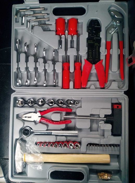 комплект куфар ръчни инструменти 100 части хром-ванадий