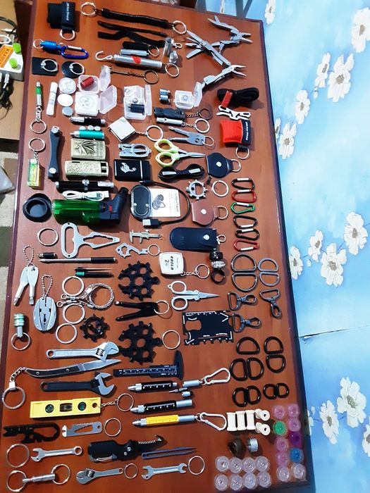 Продам новые брелки