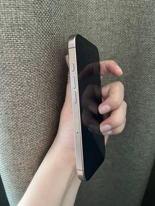 Срочно продается IPhone 16pro 128