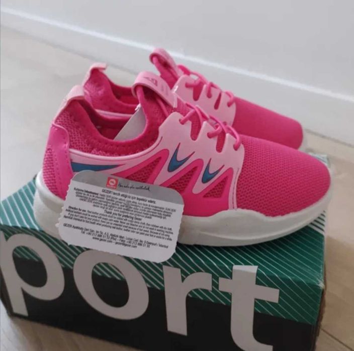 Adidași fetite Nr 26, 27