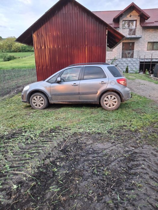 Vând Suzuki sx4 .
